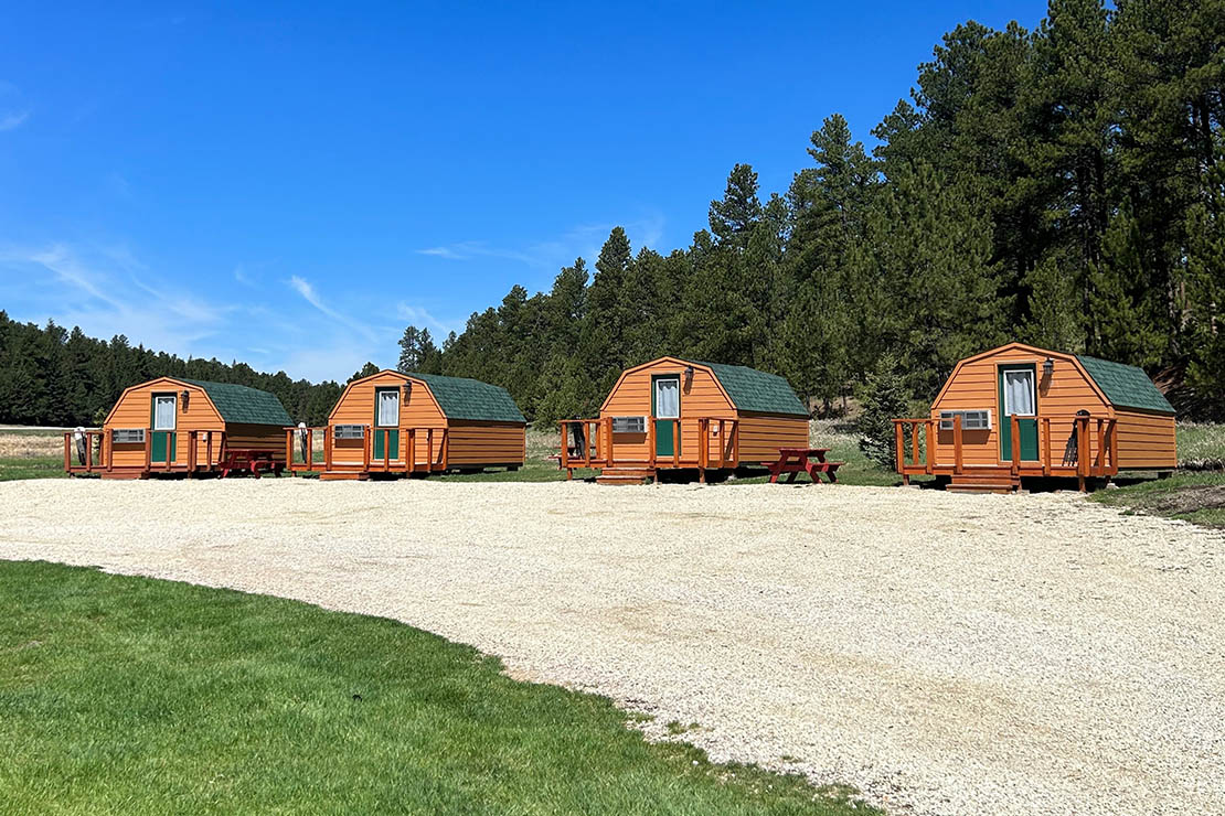 Custer Crossing Family Campground Cabins 004