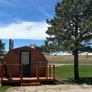 Custer Crossing Family Campground Cabin 003